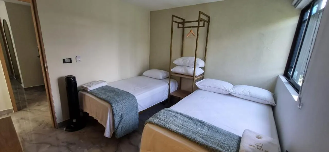 Hotel Ruta365 메딜린