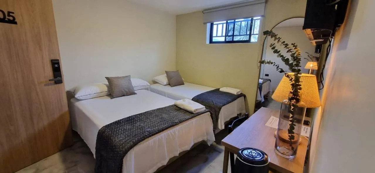 Hotel Ruta365 Medellín 4*,